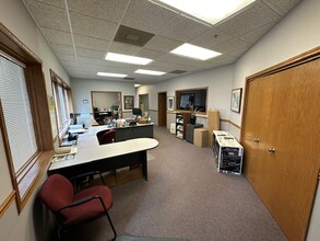 305-317 Oswalt Ave, Batavia, IL à louer Photo intérieure– Image 2 sur 12