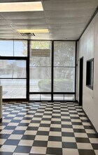 1212-1222 Melbourne Rd, Hurst, TX à louer Photo intérieure– Image 2 sur 2