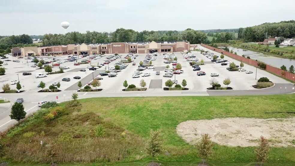 1000 Chestnut Commons Dr, Elyria, OH à louer - Vidéo sur l’annonce professionnelle – Image 2 sur 8