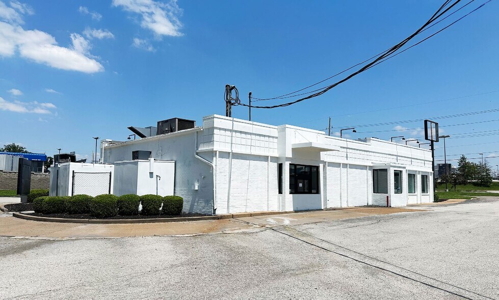 4071 Union Rd, Saint Louis, MO à louer - Photo de l’immeuble – Image 2 sur 5