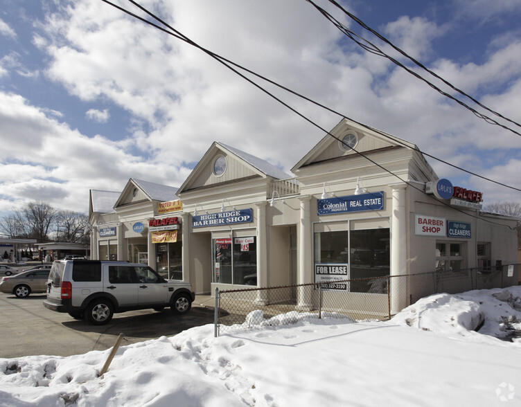 930-940 High Ridge Rd, Stamford, CT à louer - Photo de l’immeuble – Image 3 sur 3