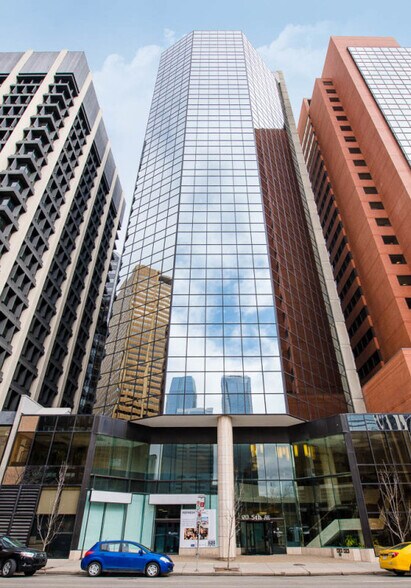 520 5th Ave SW, Calgary, AB à louer - Photo de l’immeuble – Image 3 sur 9