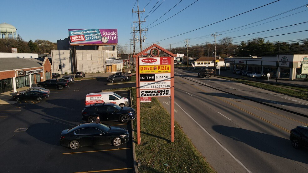 8310-8320 Beechmont Ave, Cincinnati, OH à louer - Photo de l’immeuble – Image 3 sur 5