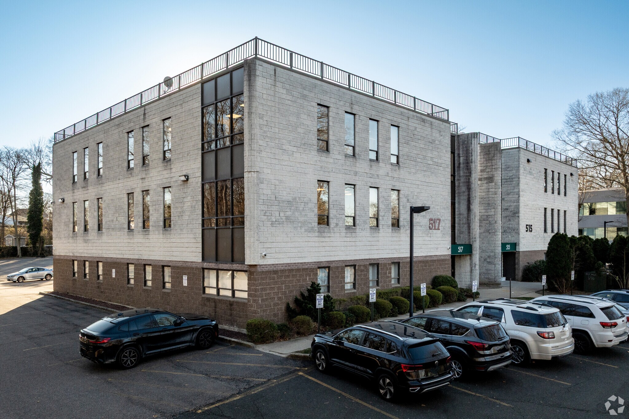 517 Route 111, Hauppauge, NY à louer Photo principale– Image 1 sur 6