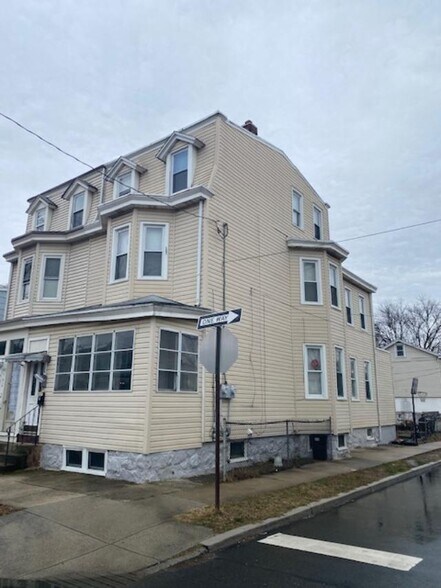 500 Mercer St, Gloucester City, NJ à vendre - Photo de l’immeuble – Image 1 sur 5