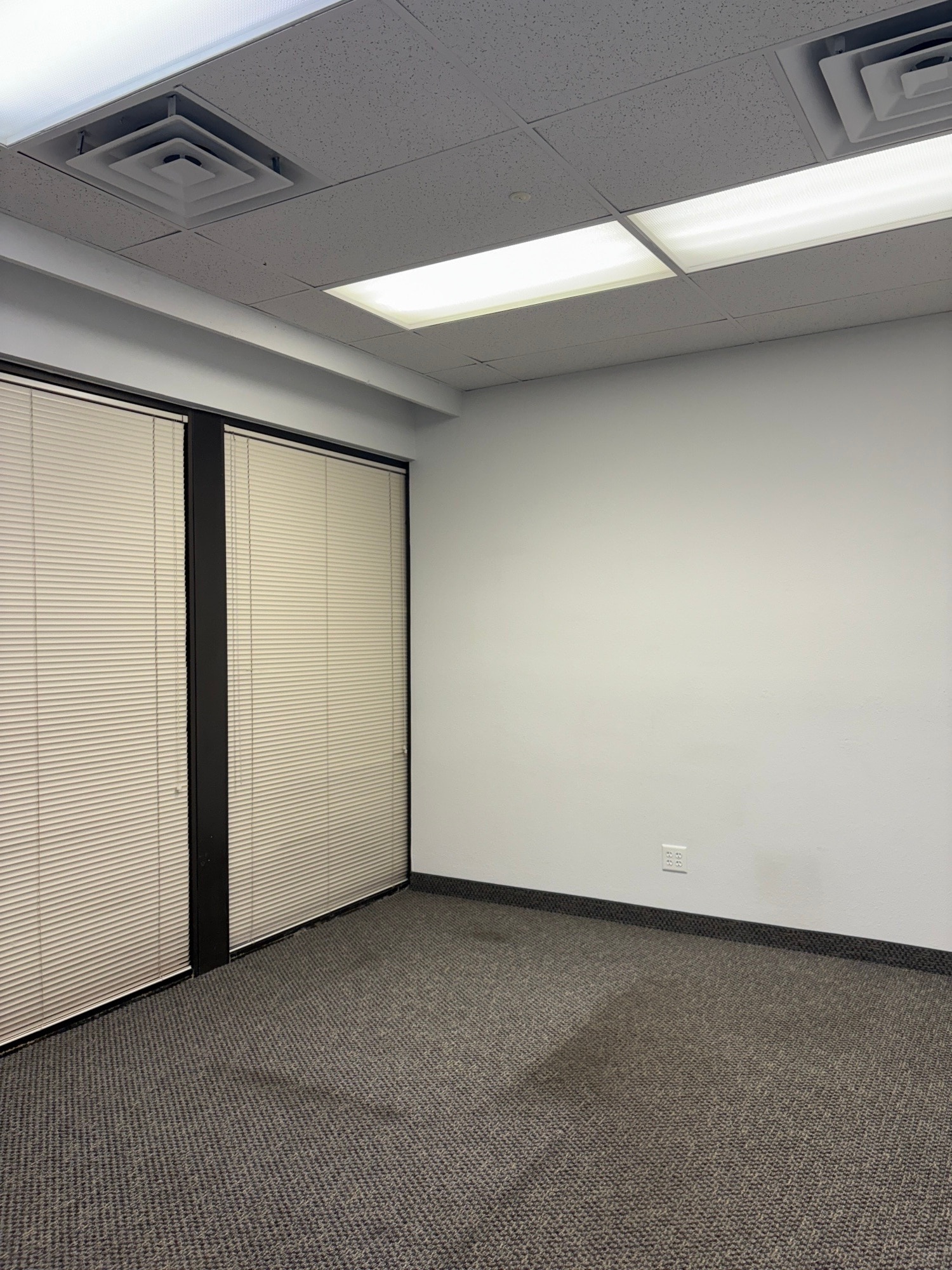 1232 E Broadway Rd, Tempe, AZ à louer Photo intérieure– Image 1 sur 7