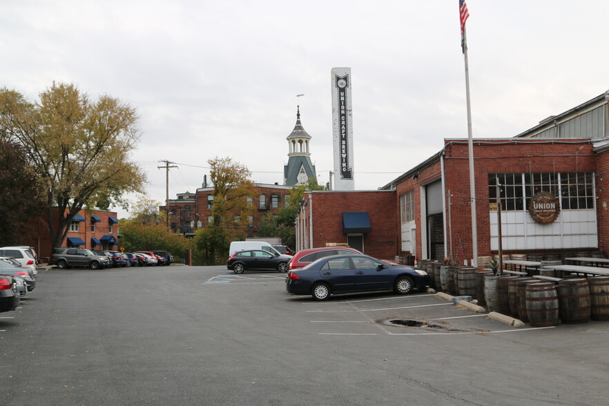1700 Union Ave, Baltimore, MD à louer - Photo de l’immeuble – Image 3 sur 13