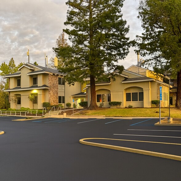 5530 Birdcage St, Citrus Heights, CA à louer - Photo de l’immeuble – Image 2 sur 15