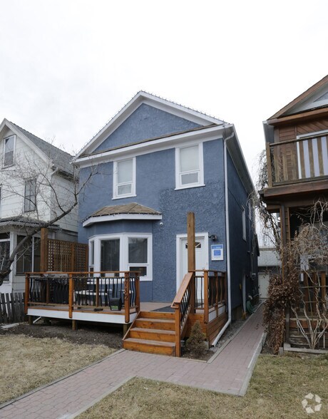1732 11th Ave SW, Calgary, AB à vendre - Photo de l’immeuble – Image 2 sur 32