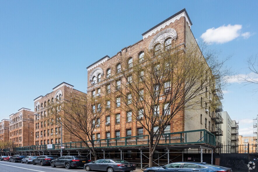 735 Walton Ave, Bronx, NY à vendre - Photo principale – Image 1 sur 4