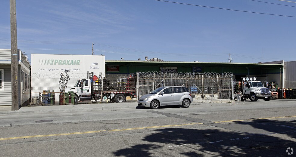 1690 Evans Ave, San Francisco, CA à vendre - Photo de l’immeuble – Image 3 sur 4