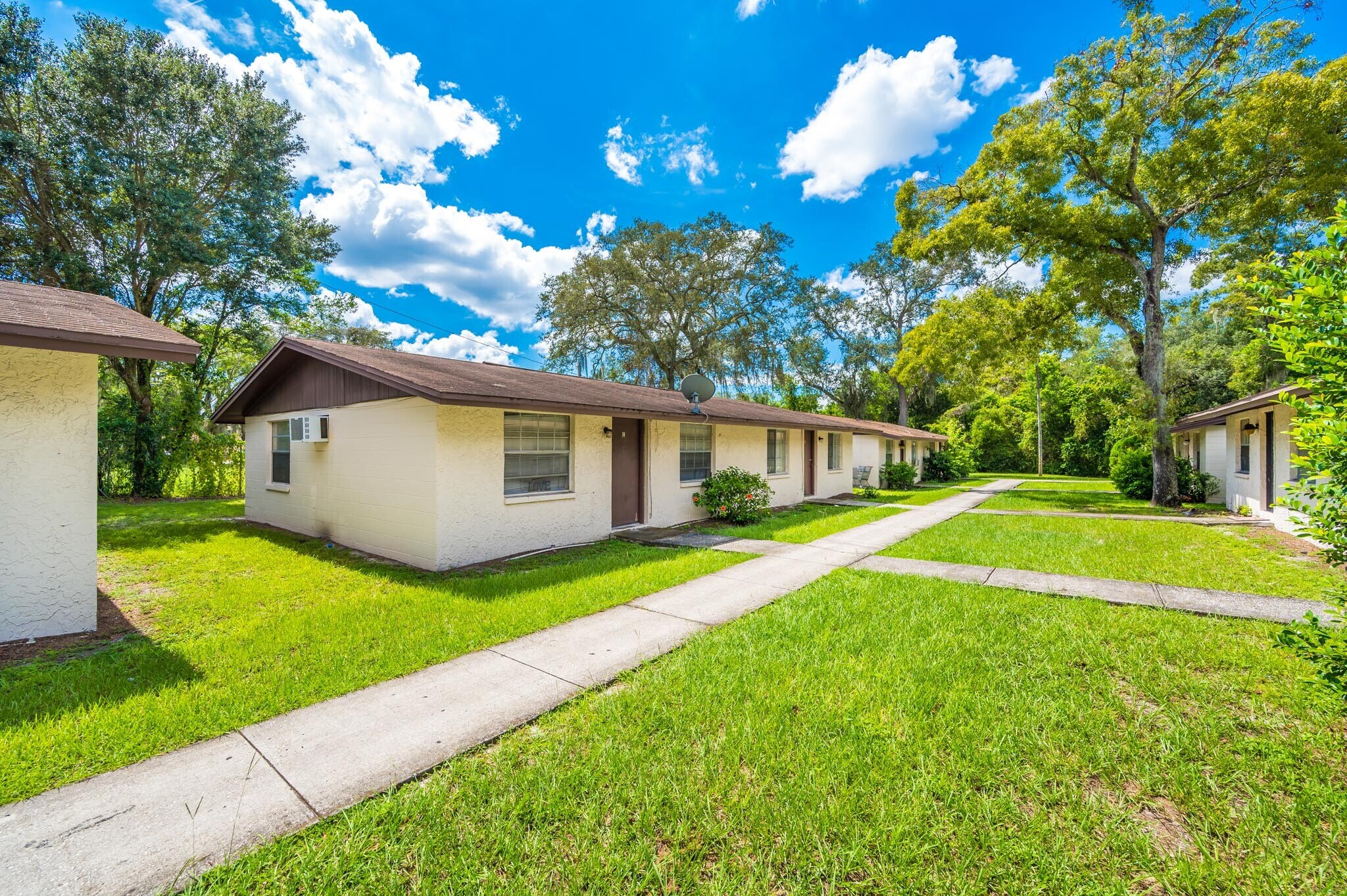 1511 E 140th Ave, Tampa, FL à vendre Photo principale– Image 1 sur 9