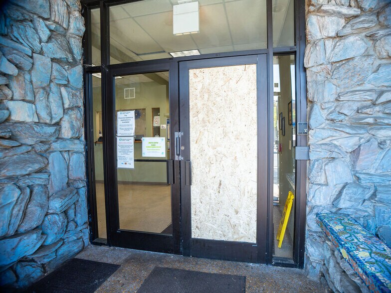 5710 N Broadway St, Chicago, IL à vendre - Photo de l’immeuble – Image 3 sur 16