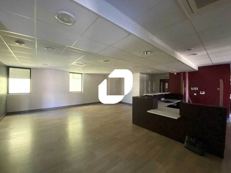 Bureau dans Bordeaux à louer - Photo de l’immeuble – Image 1 sur 22