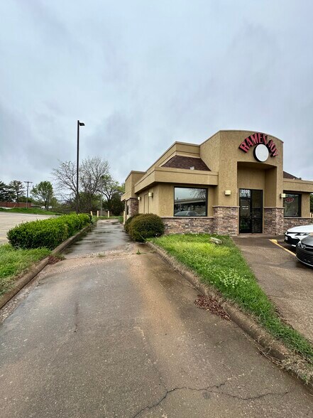 2500 Highway 121, Bedford, TX à vendre - Photo de l’immeuble – Image 2 sur 27