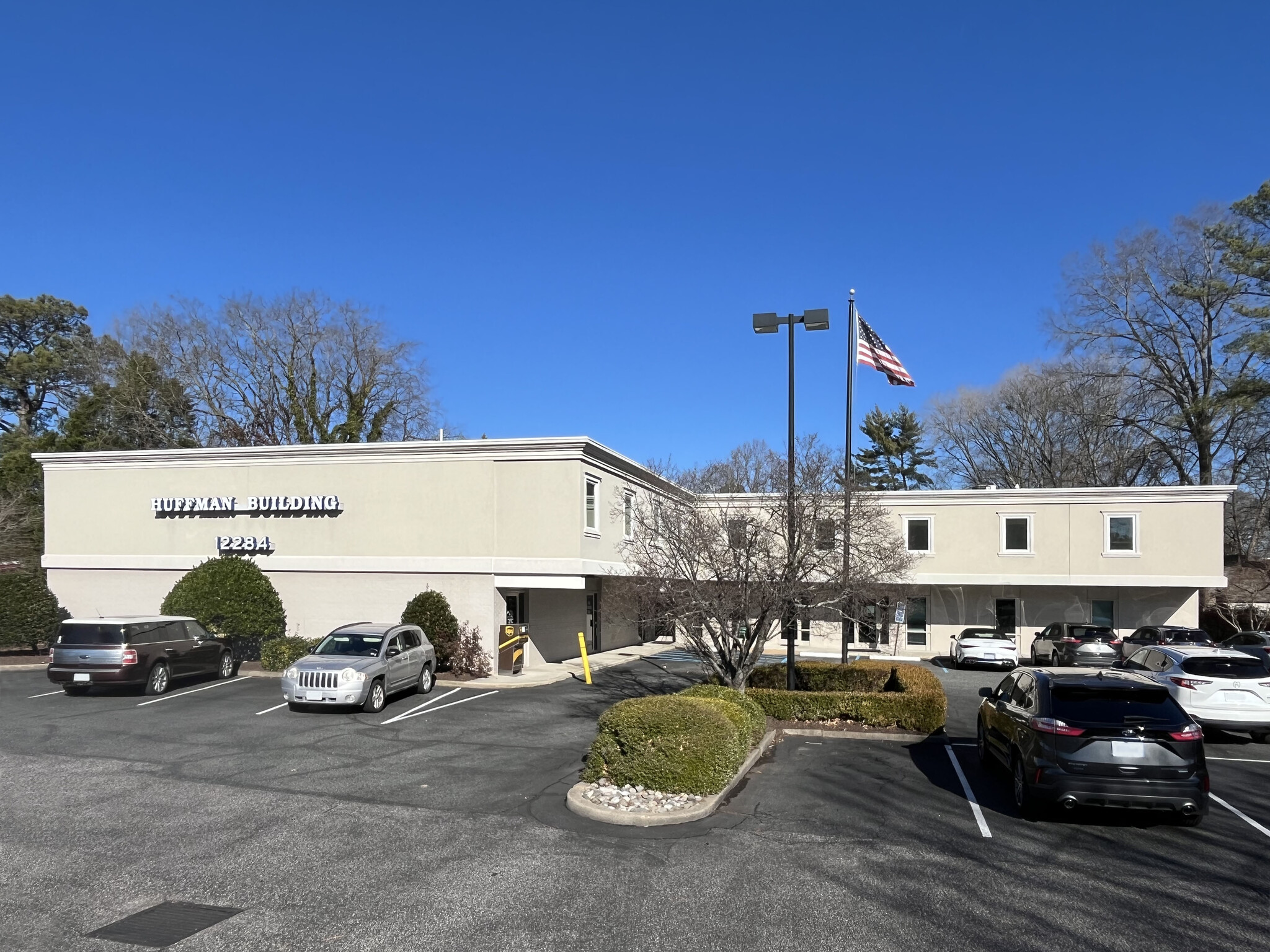 12284 Warwick Blvd, Newport News, VA à louer Photo de l’immeuble– Image 1 sur 10