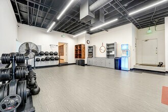 1302-1308 Pico Blvd, Santa Monica, CA à louer Photo intérieure– Image 2 sur 9