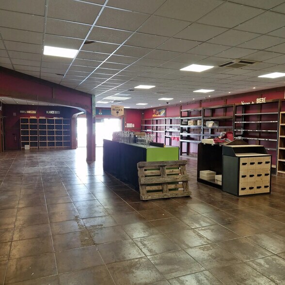 Local commercial dans Paris à louer - Photo de l’immeuble – Image 2 sur 4