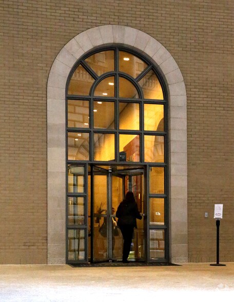 33 Maiden Ln, New York, NY à louer - Hall d’entrée – Image 2 sur 10