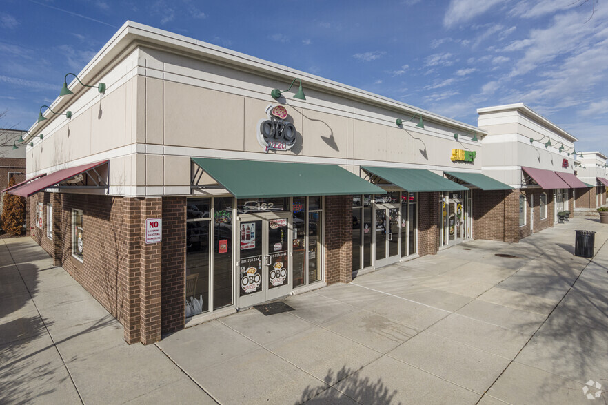 110-195 Village Dr, Waldorf, MD à louer - Photo de l’immeuble – Image 3 sur 17
