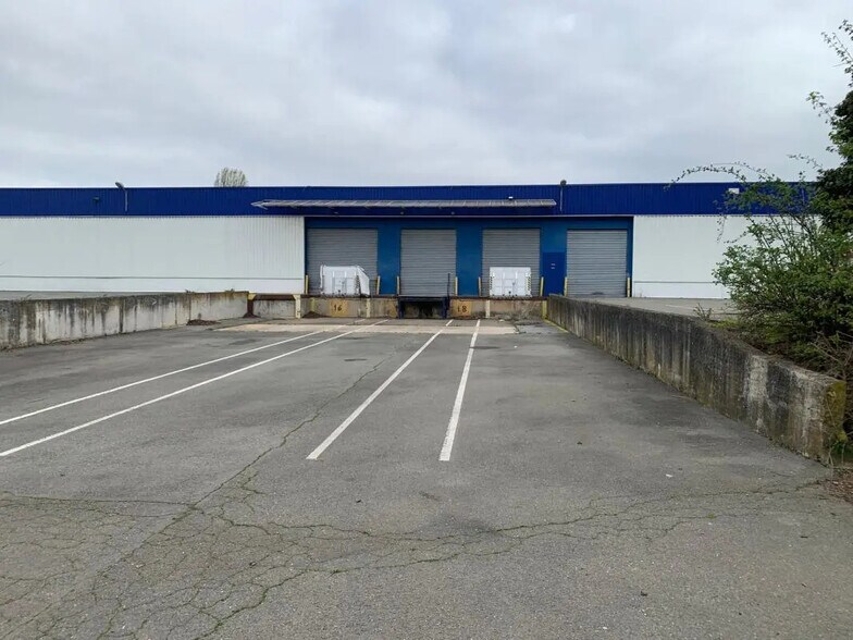 Industriel/Logistique dans Gonesse à louer - Photo de l’immeuble – Image 2 sur 17