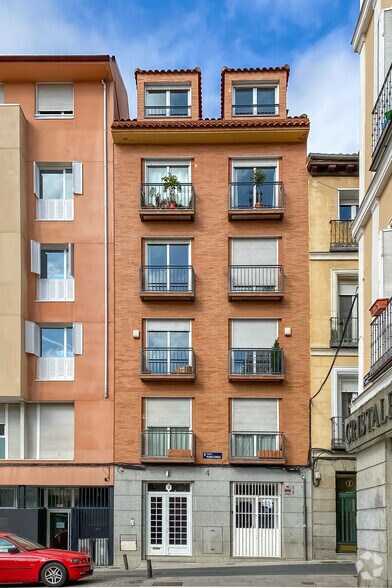Plaza de Pedro Zerolo, 4, Madrid, Madrid à louer - Photo de l’immeuble – Image 3 sur 3