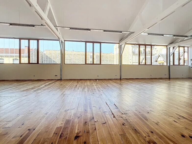 Bureau dans Paris à louer - Photo de l’immeuble – Image 3 sur 12