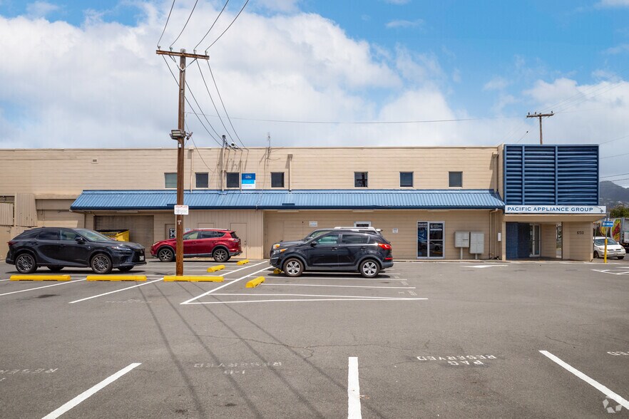 650 Kohou St, Honolulu, HI à louer - Photo de l’immeuble – Image 2 sur 5