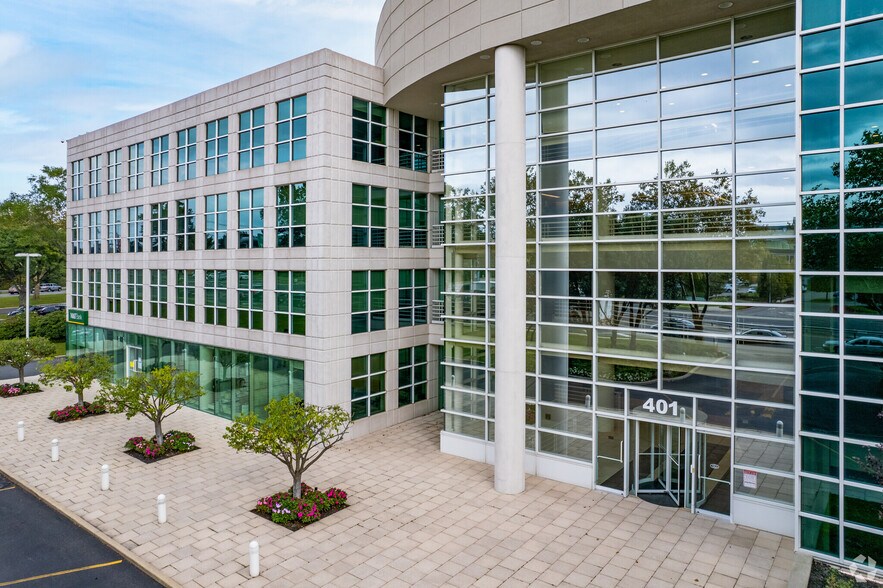 401 Broadhollow Rd, Melville, NY à louer - Photo de l’immeuble – Image 1 sur 7