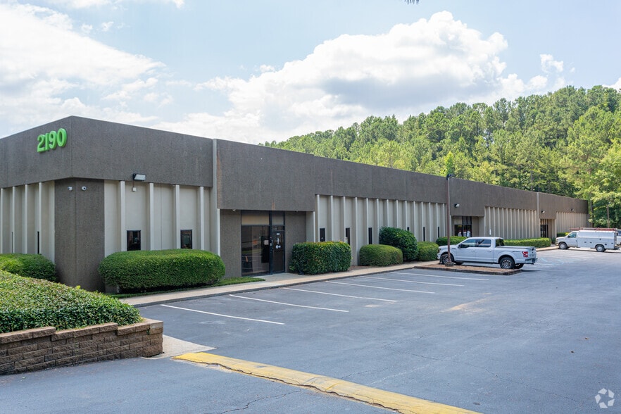 2190-2192 Parkway Lake Dr, Birmingham, AL à louer - Photo principale – Image 1 sur 5