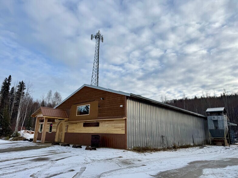 600 N Old Steese Hwy, Fairbanks, AK à vendre - Photo de l’immeuble – Image 3 sur 22
