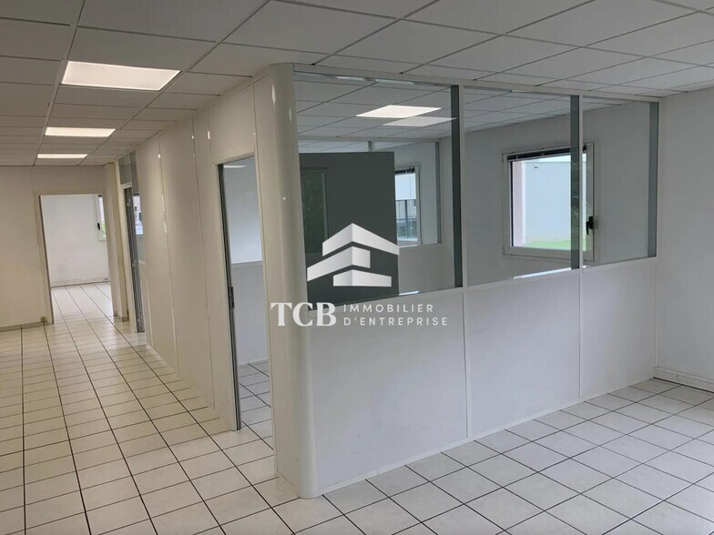 Bureau dans Couëron à louer - Photo intérieure – Image 2 sur 9