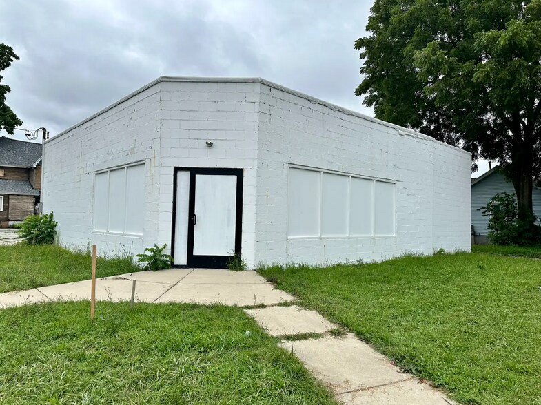 1701 Turner St, Lansing, MI à vendre - Photo de l’immeuble – Image 3 sur 4