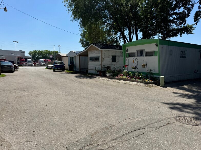 4210 E 14th St, Des Moines, IA à vendre - Photo de l’immeuble – Image 2 sur 7