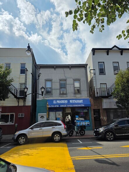 1309 Summit Ave, Union City, NJ à vendre - Photo de l’immeuble – Image 1 sur 15