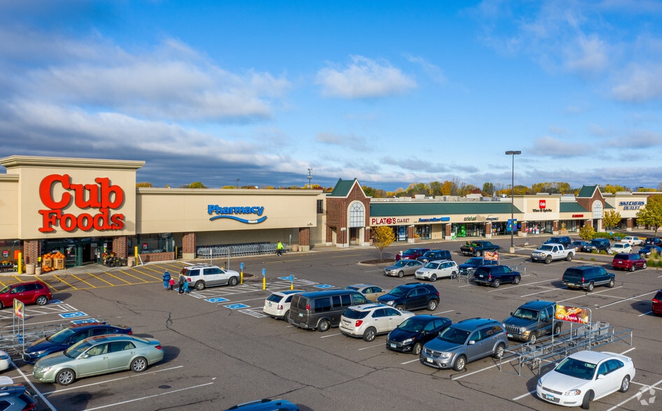 12900-13020 Riverdale Dr NW, Coon Rapids, MN à louer - Photo de l’immeuble – Image 3 sur 15