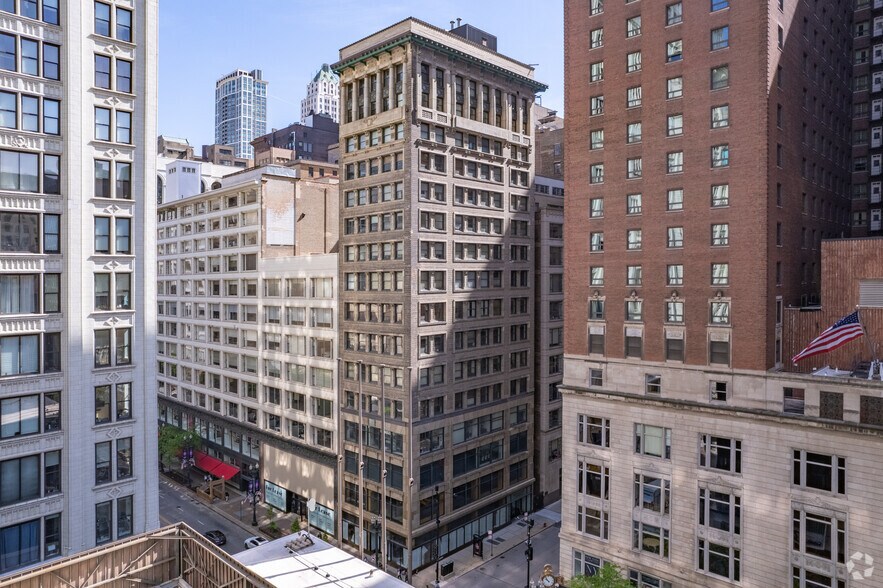6 E Monroe St, Chicago, IL à louer - Photo de l’immeuble – Image 1 sur 8