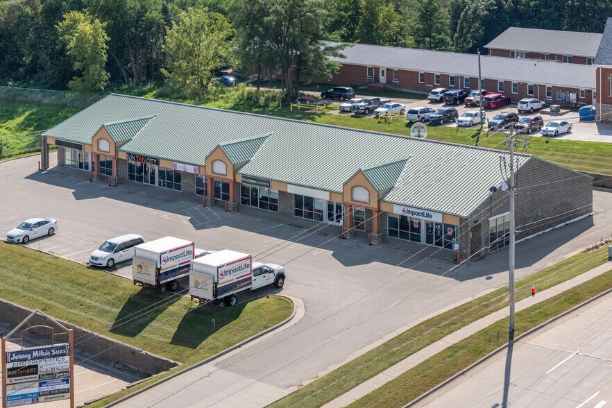 4867 Asbury Rd, Dubuque, IA à louer - Photo de l’immeuble – Image 3 sur 3