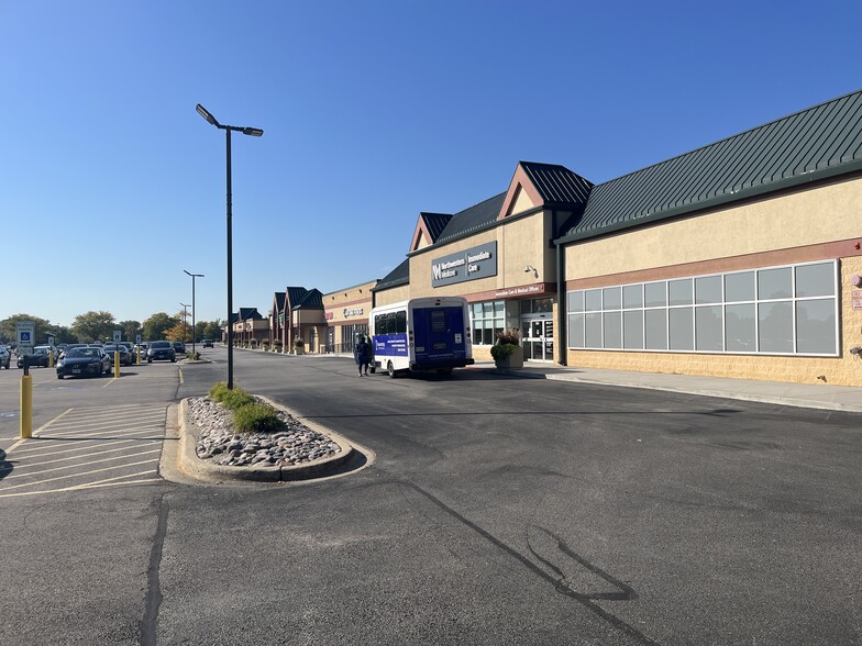 820-892 Route 59, Bartlett, IL à louer - Photo de l’immeuble – Image 1 sur 5