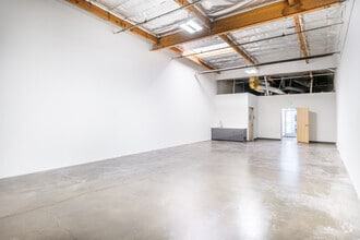 600 S Grand Ave, Santa Ana, CA à louer Photo intérieure– Image 2 sur 2