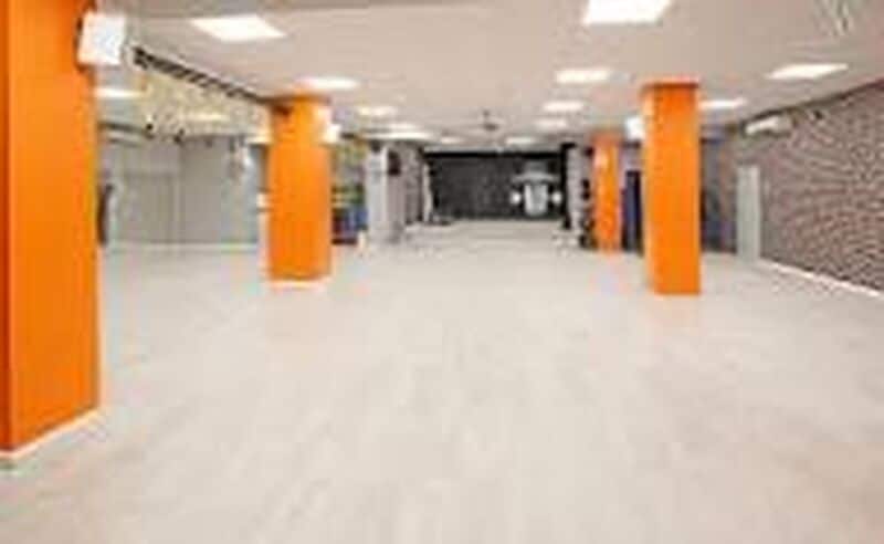 Local commercial dans Suresnes à vendre - Photo de l’immeuble – Image 2 sur 6