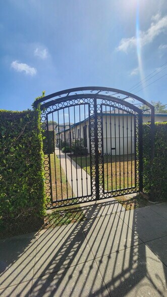 3872 College Ave, Culver City, CA à vendre - Photo de l’immeuble – Image 1 sur 6