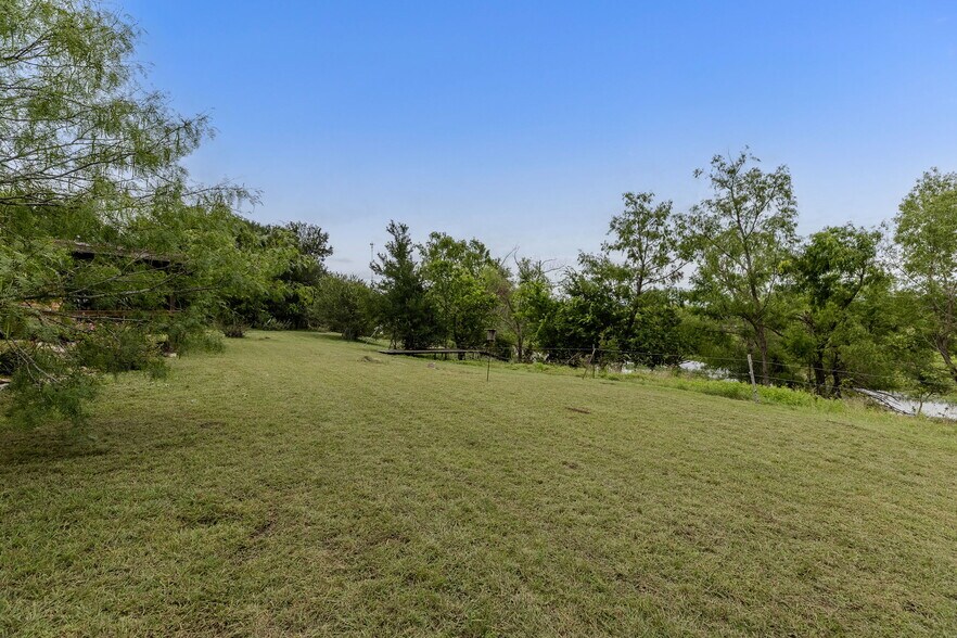 51 County Road 436, Thrall, TX à vendre - Photo de l’immeuble – Image 2 sur 78