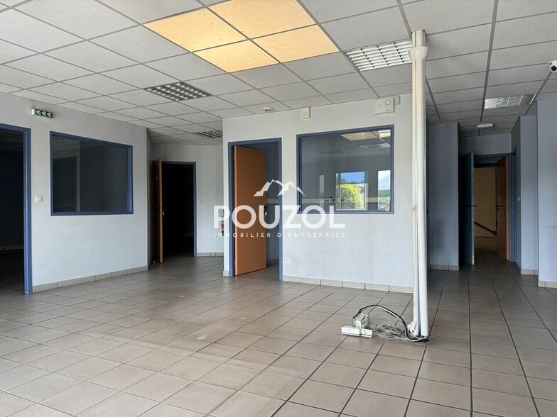 Bureau dans Clermont-Ferrand à vendre - Photo intérieure – Image 1 sur 11