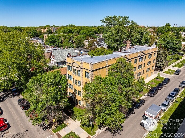 235 N Mason Ave, Chicago, IL à vendre - Photo de l’immeuble – Image 2 sur 3