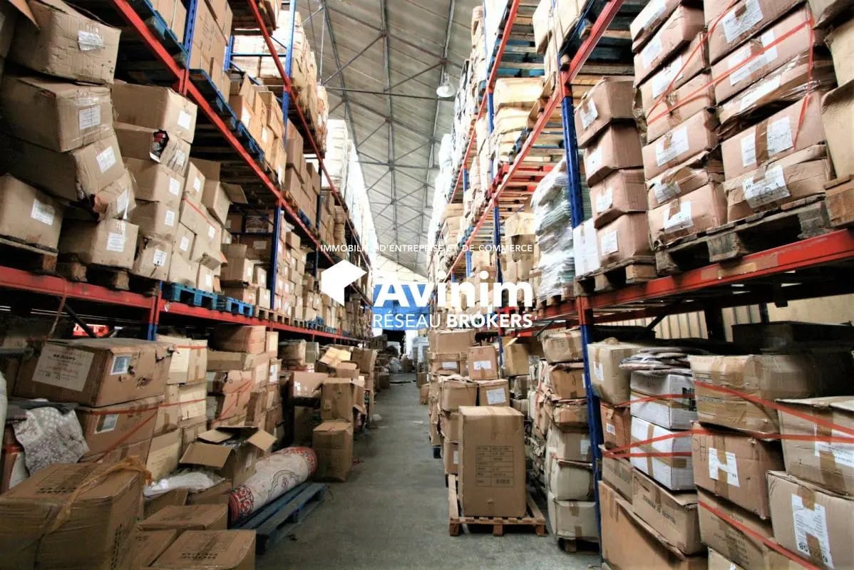 Local commercial dans Marseille à vendre Photo de l’immeuble– Image 1 sur 9