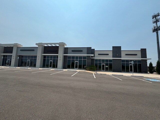 6400 W Memorial Rd, Oklahoma City, OK à louer - Photo de l’immeuble – Image 3 sur 10
