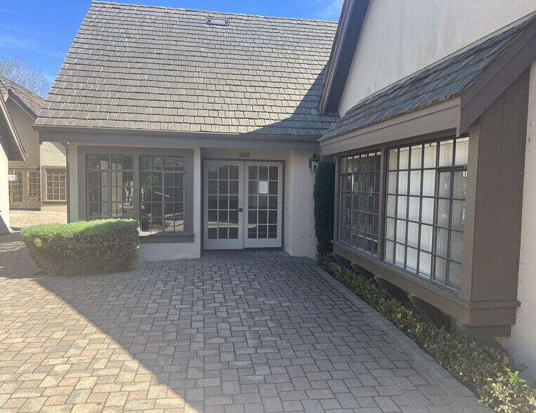 260 San Jose St, Salinas, CA à louer - Photo de l’immeuble – Image 3 sur 3
