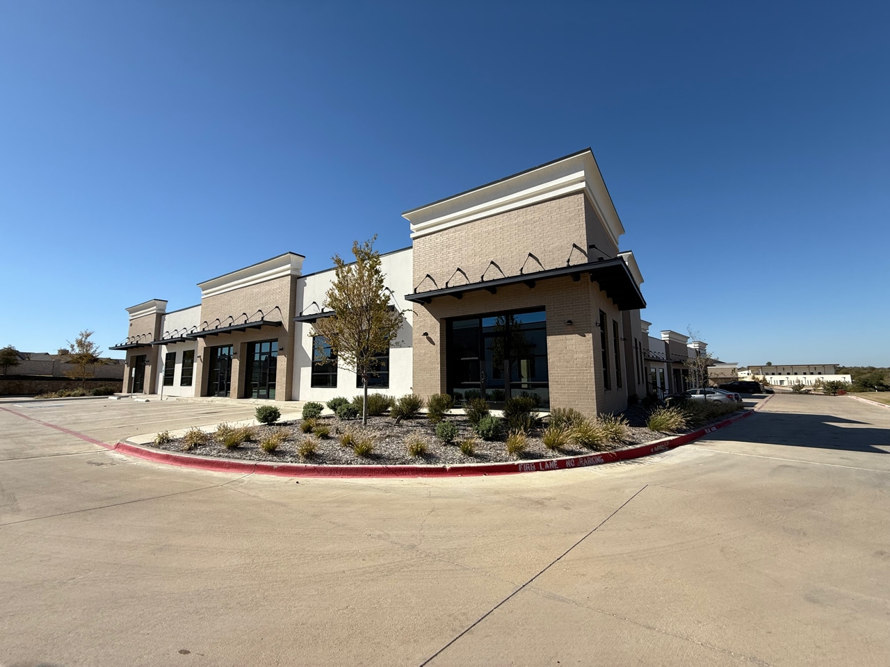 4540 N MacArthur Blvd, Irving, TX à louer Photo de l’immeuble– Image 1 sur 2