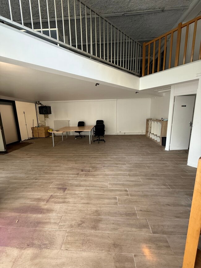 Plus de détails pour 5 Place Du Colonel Fabien, Paris - Bureau à louer